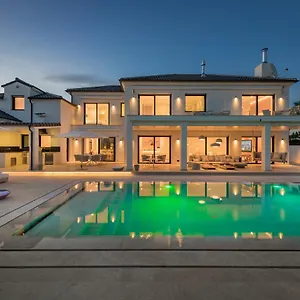 Villa O, Marbella