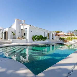 Villa Peman Luxurious Beachside, Marbella